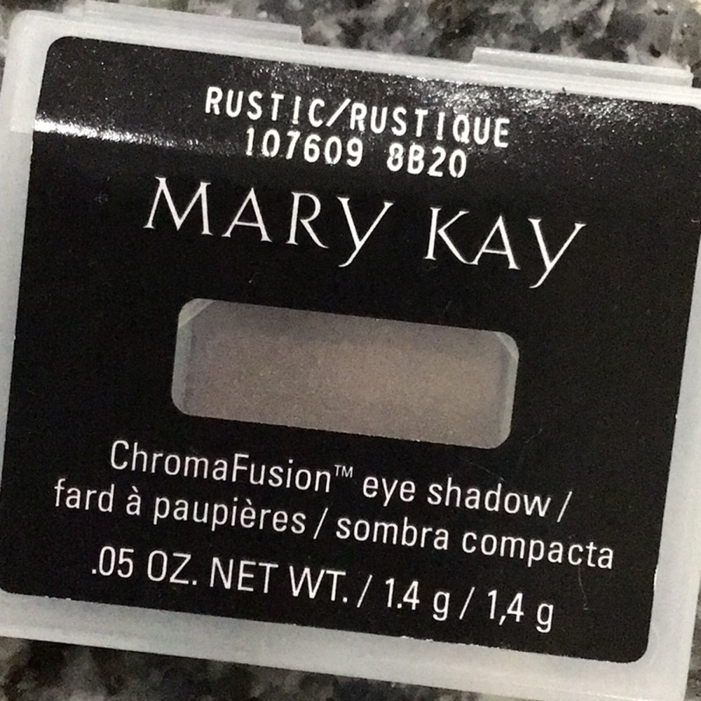 Mary Kay ChromaFusion eye shadow- rustic